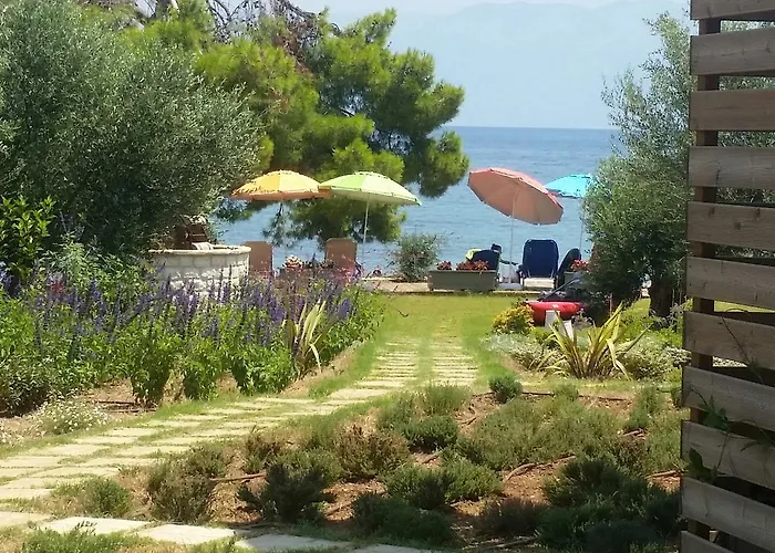 Meli Seaside Villas